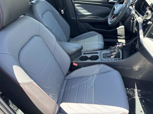 New 2026 Volkswagen Jetta GLI Autobahn FWD image 28