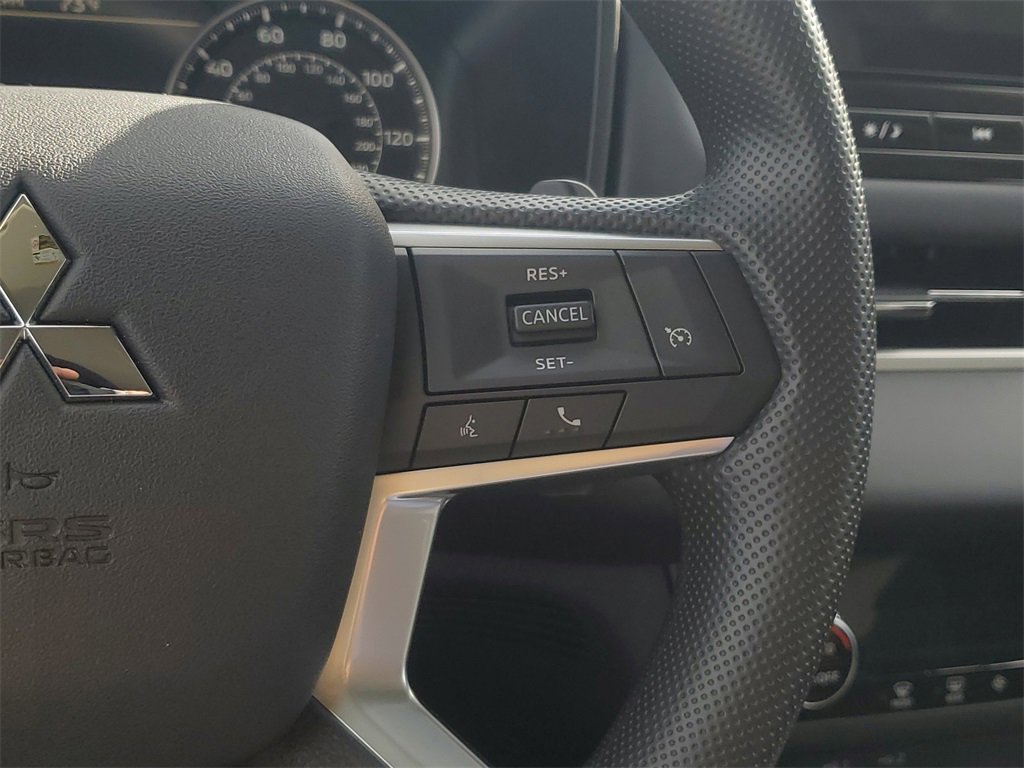 New 2026 Mitsubishi Outlander ES image 23