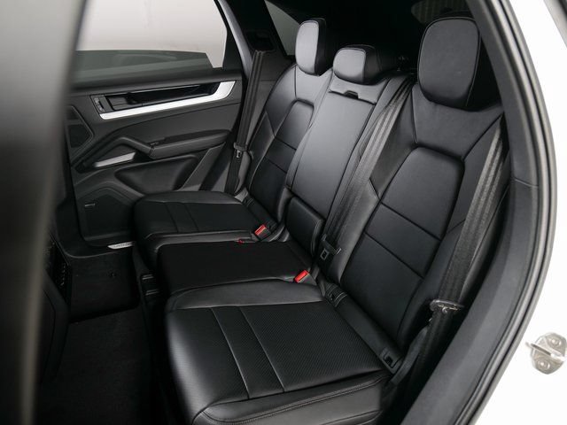 Certified 2026 Porsche Cayenne AWD/4WD image 13