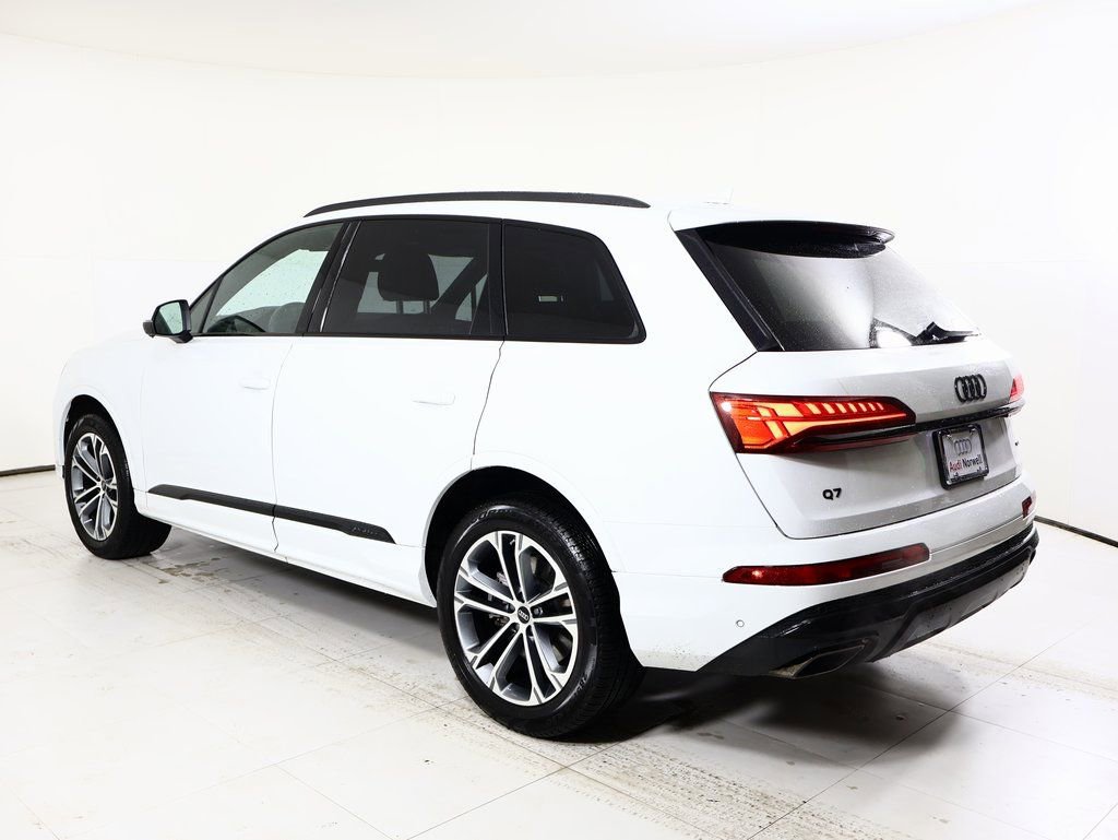 Used 2025 Audi Q7 2.0T Premium w/ Convenience Plus Package image 13