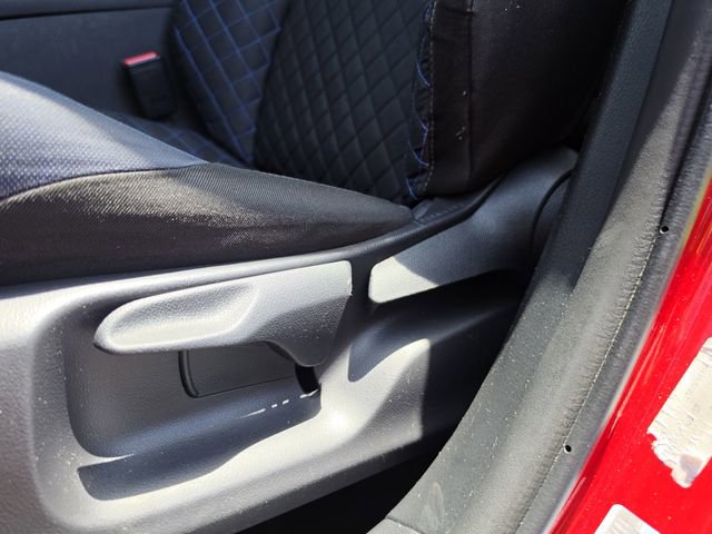 Used 2020 Toyota C-HR XLE FWD image 20