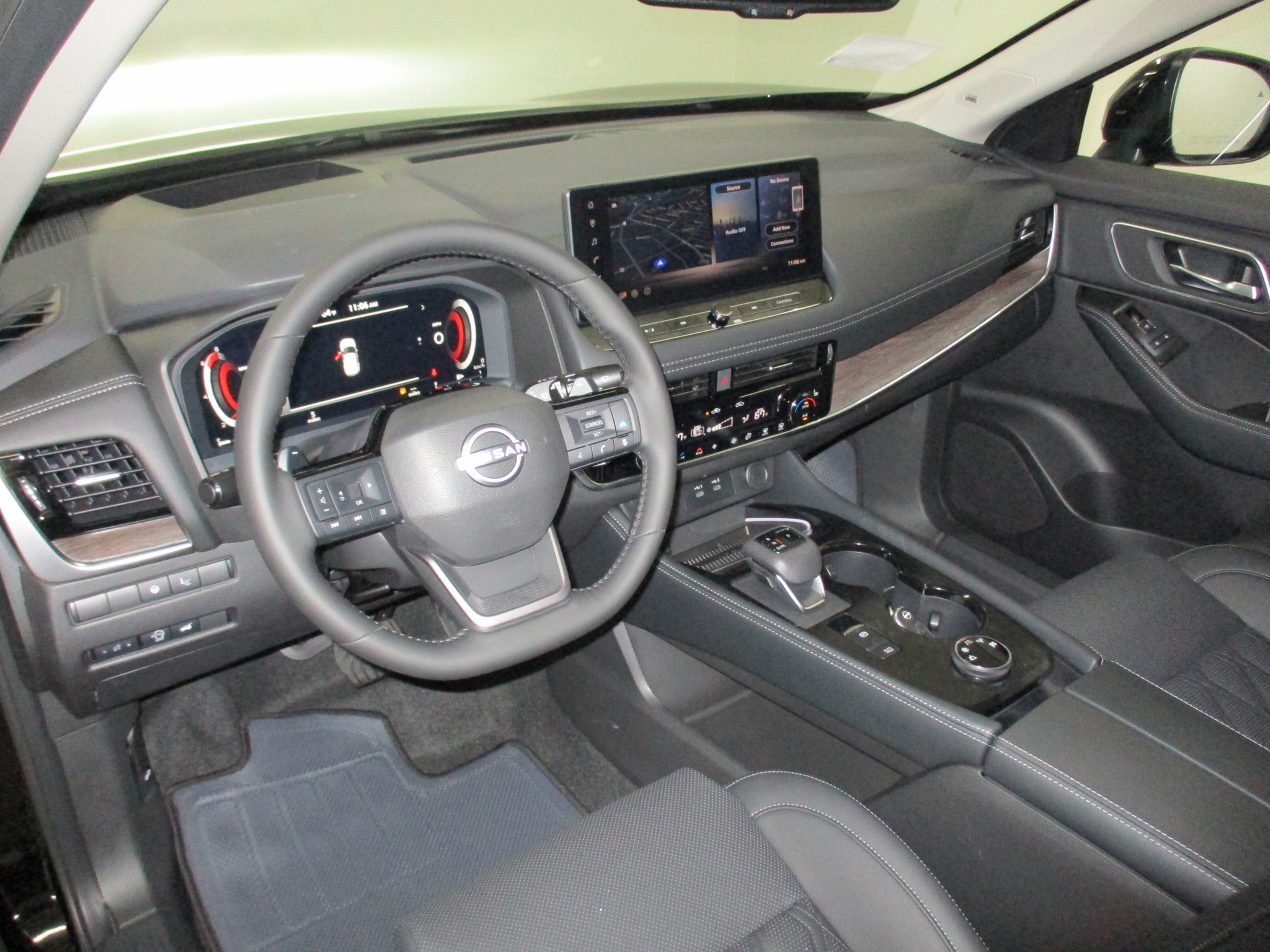 New 2026 Nissan Rogue Platinum w/ Platinum Premium Package image 16