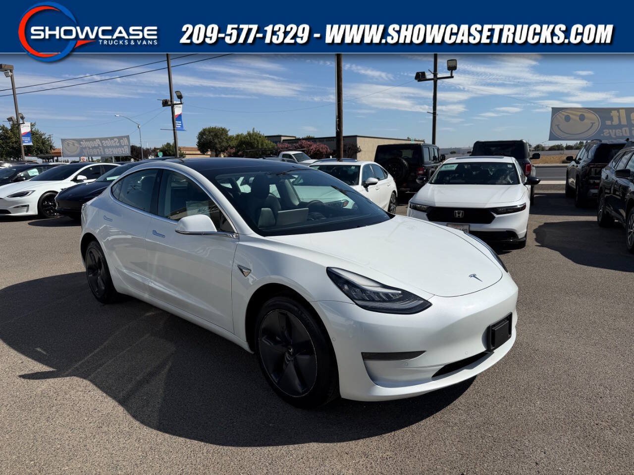 Used 2020 Tesla Model 3 Standard Range Plus RWD image 1