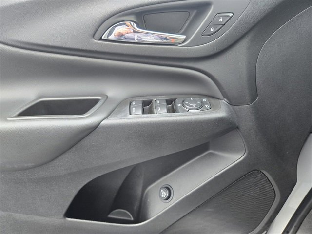 Used 2021 Chevrolet Equinox LT w/ Driver Convenience Package image 32