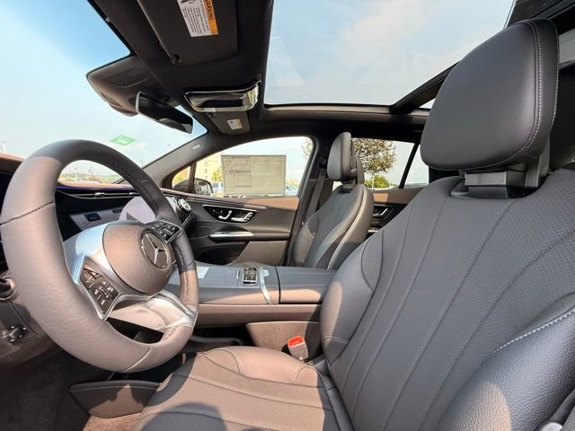 New 2026 Mercedes-Benz EQE 320 4MATIC SUV image 17