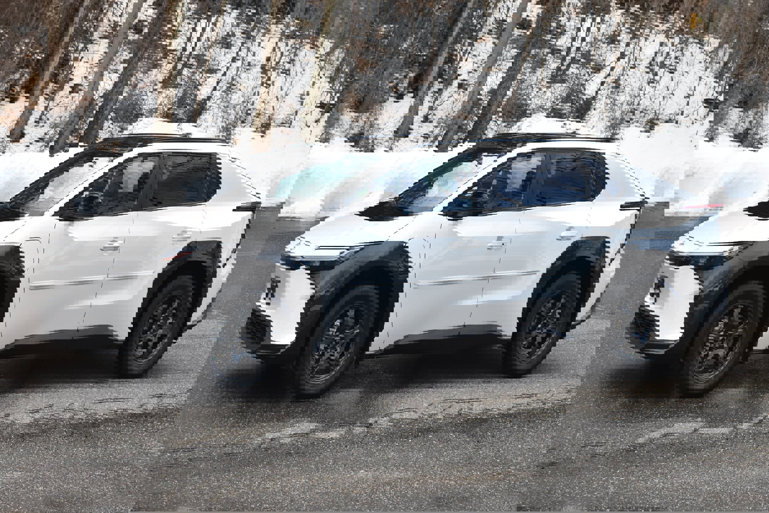 Used 2024 Toyota bZ4X Limited w/ Weather Package image 2