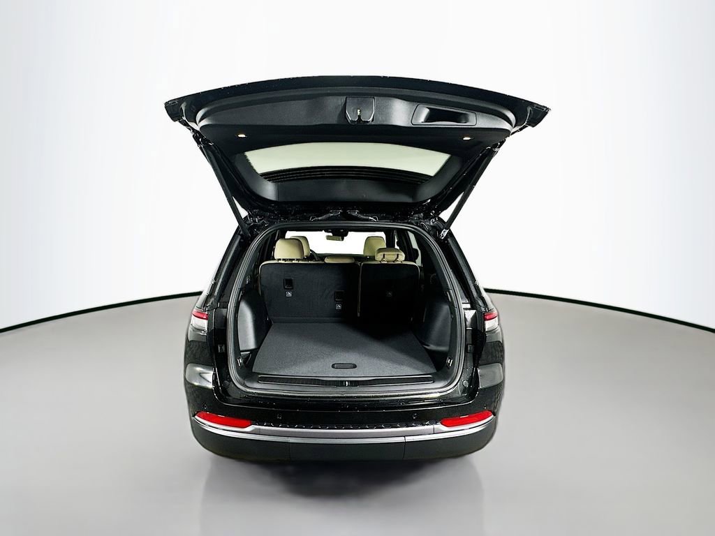 New 2026 Jeep Grand Cherokee Limited image 16