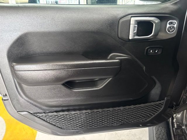 Used 2022 Jeep Wrangler Sport AWD/4WD image 11