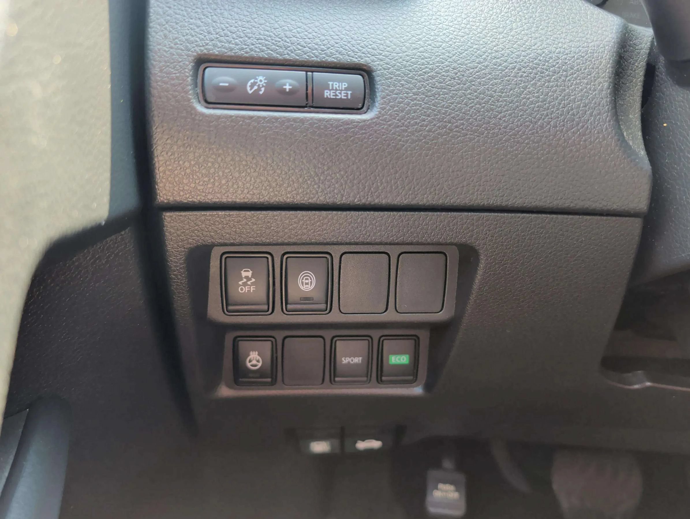 Used 2021 Nissan Rogue Sport SV FWD image 25