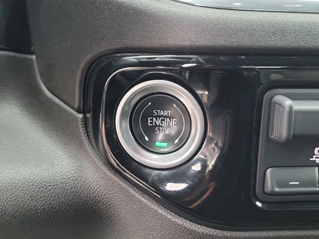 Certified 2025 Chevrolet Silverado 1500 LT RWD image 28