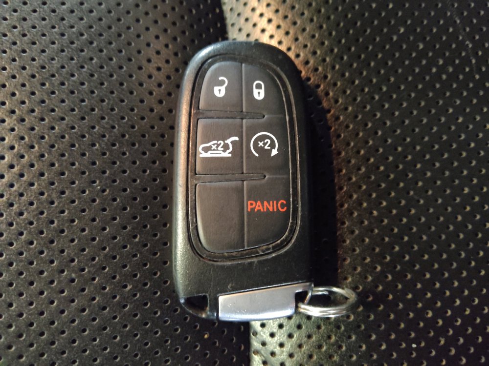 Used 2019 Jeep Cherokee Limited FWD image 32