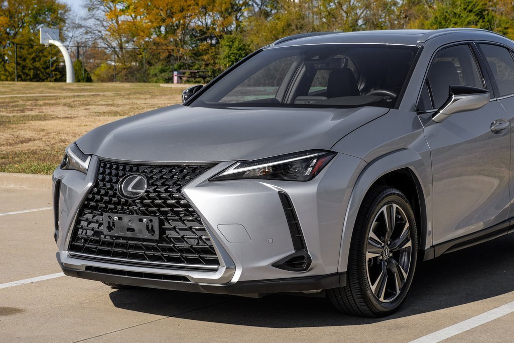 Used 2023 Lexus UX 250h FWD w/ Premium Package image 8