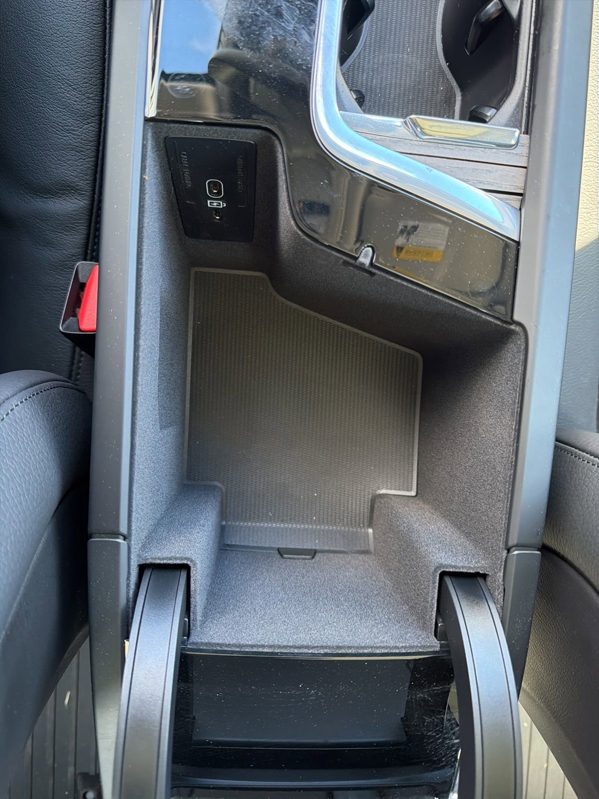 Certified 2025 Volvo S90 B6 Plus w/ Protection Package Premier image 45