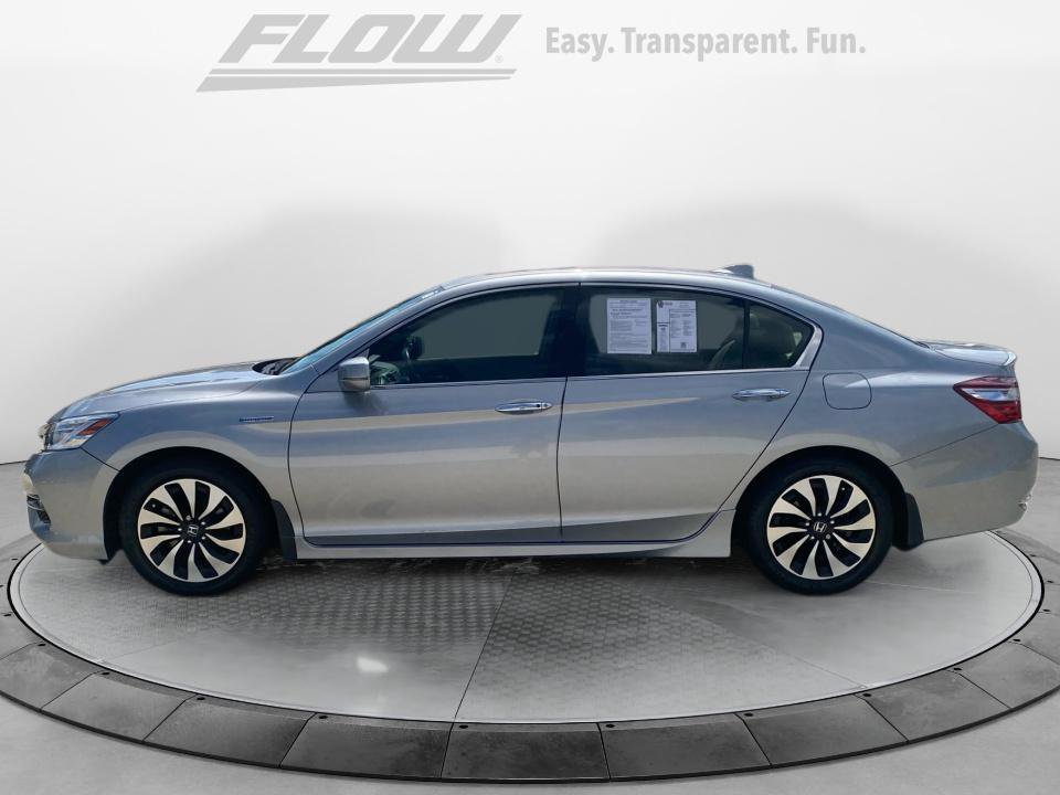 Used 2017 Honda Accord Touring image 5
