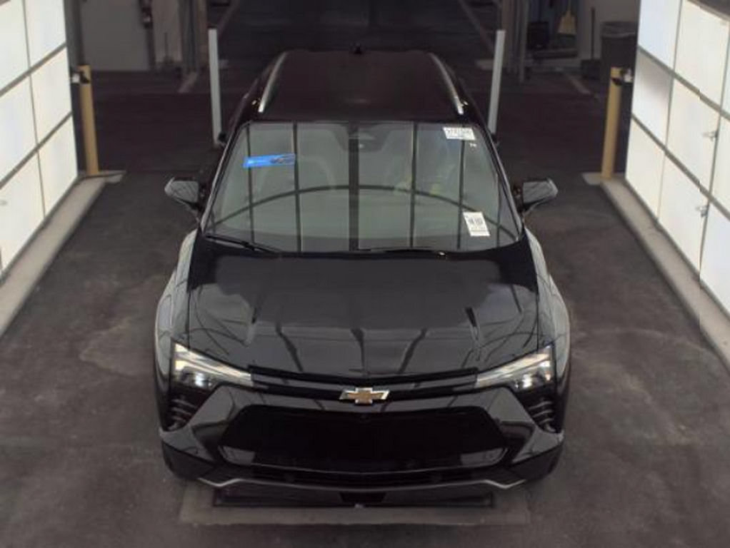 Used 2024 Chevrolet Blazer EV LT AWD/4WD image 3