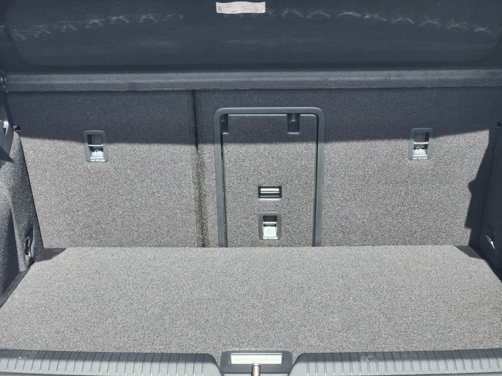 New 2026 Volkswagen GTI SE FWD image 20