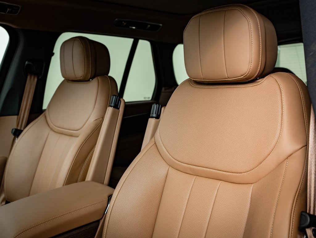 New 2026 Land Rover Range Rover SE image 24