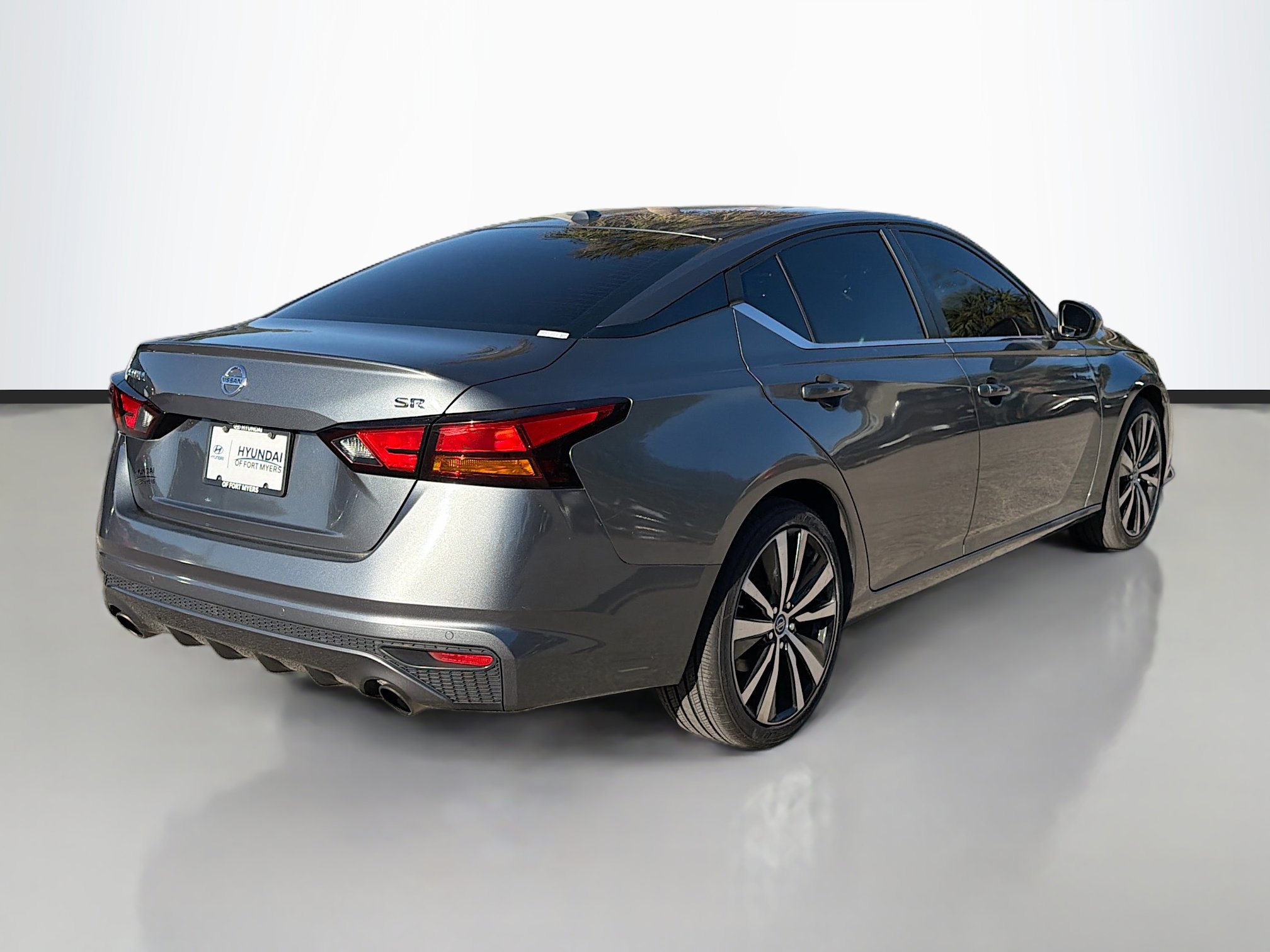 Used 2020 Nissan Altima 2.5 SR image 3