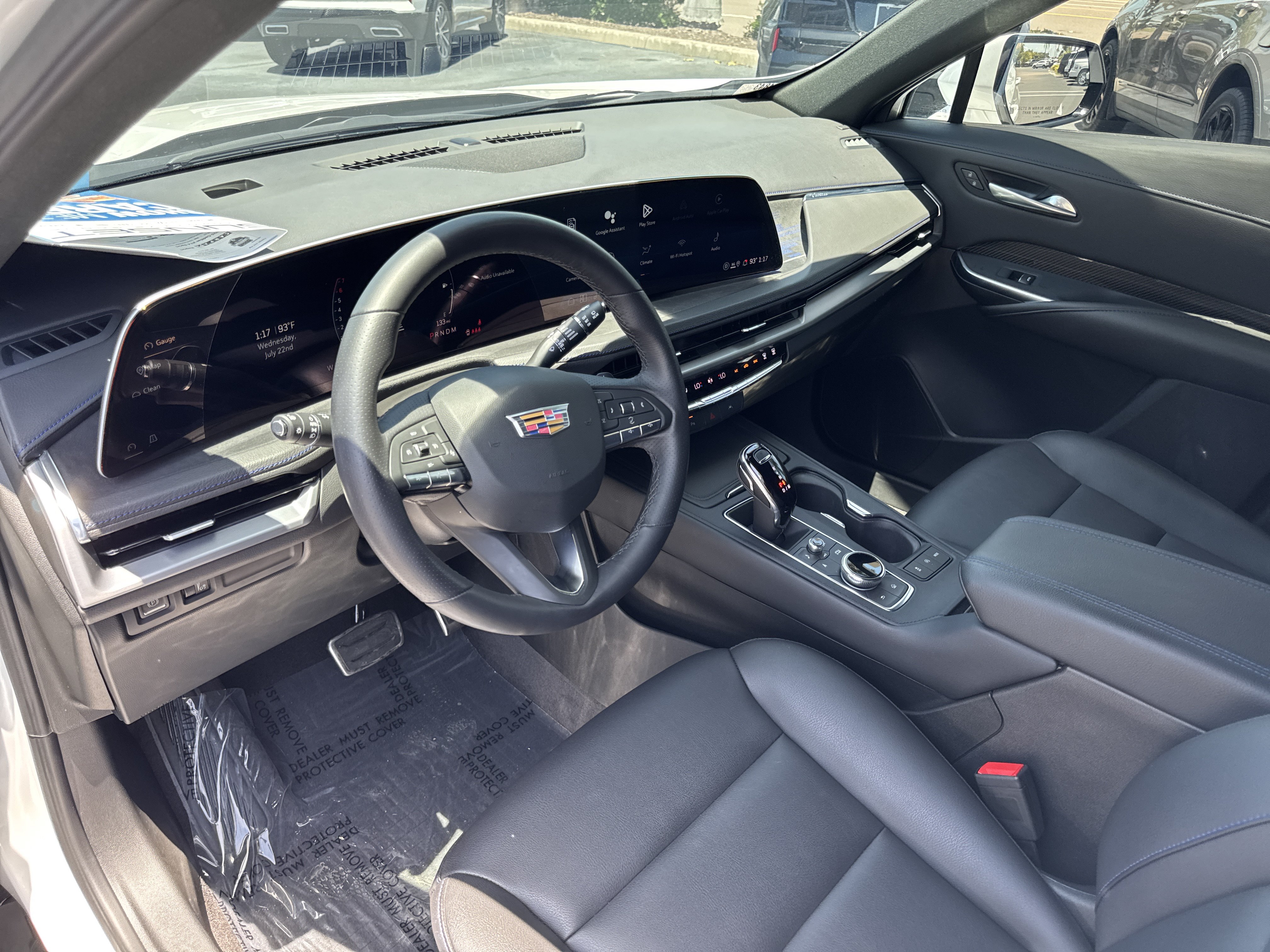 Certified 2025 Cadillac XT4 Sport w/ LPO, Onyx Lite Package FWD image 20