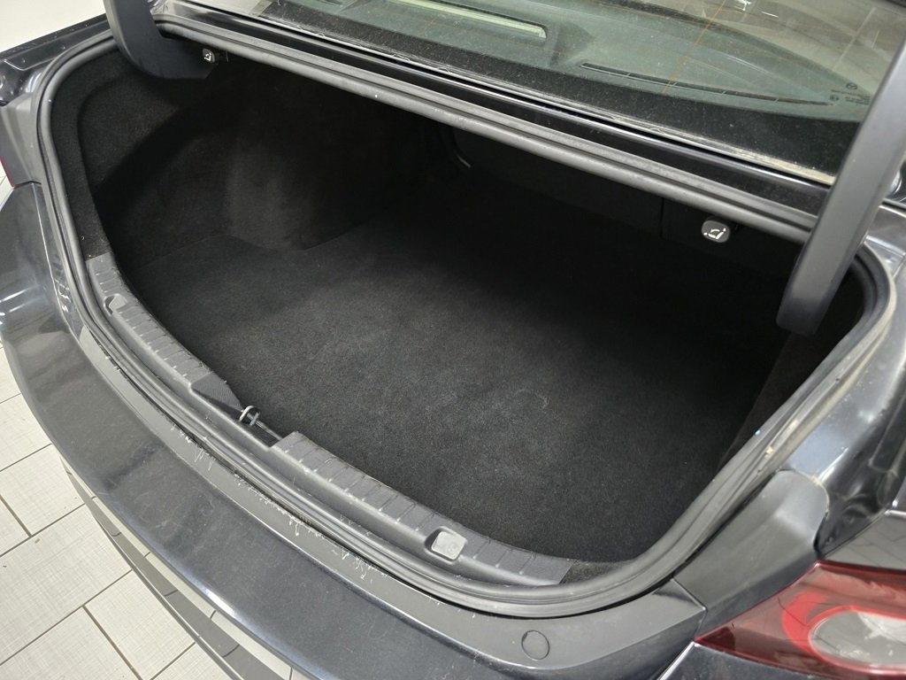 Used 2024 MAZDA MAZDA3 s image 18