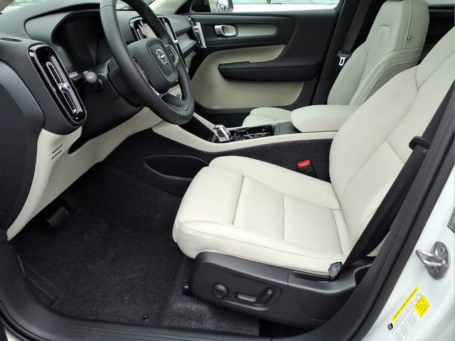 New 2026 Volvo XC40 B5 Plus w/ Protection Package Premier image 12