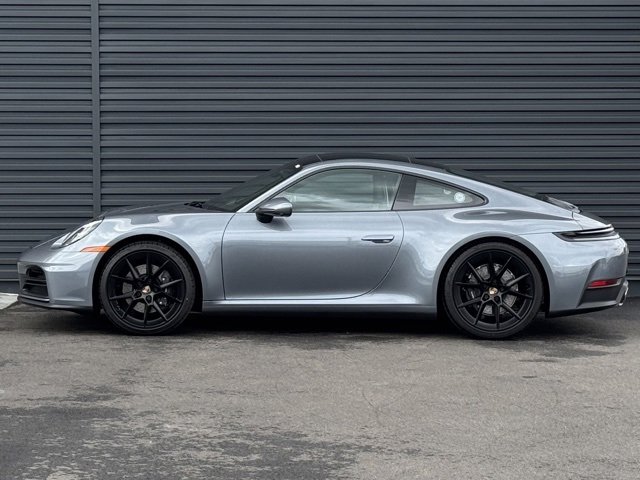 New 2026 Porsche 911 Carrera T image 2