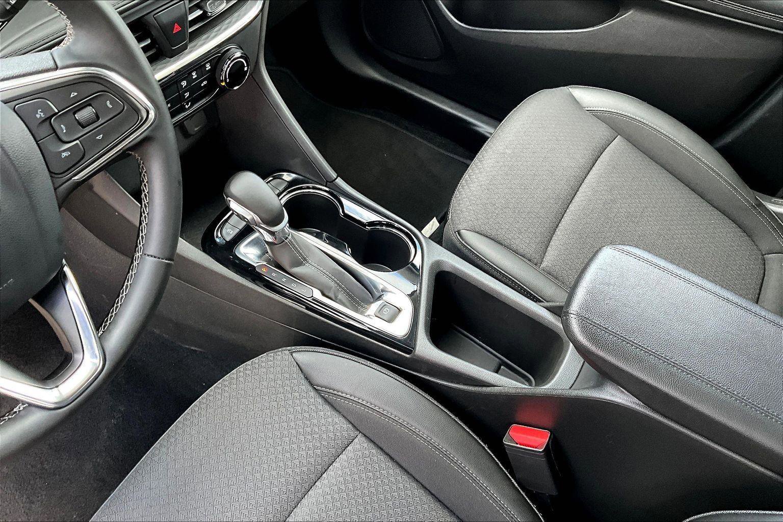 Used 2025 Buick Encore GX Preferred image 15