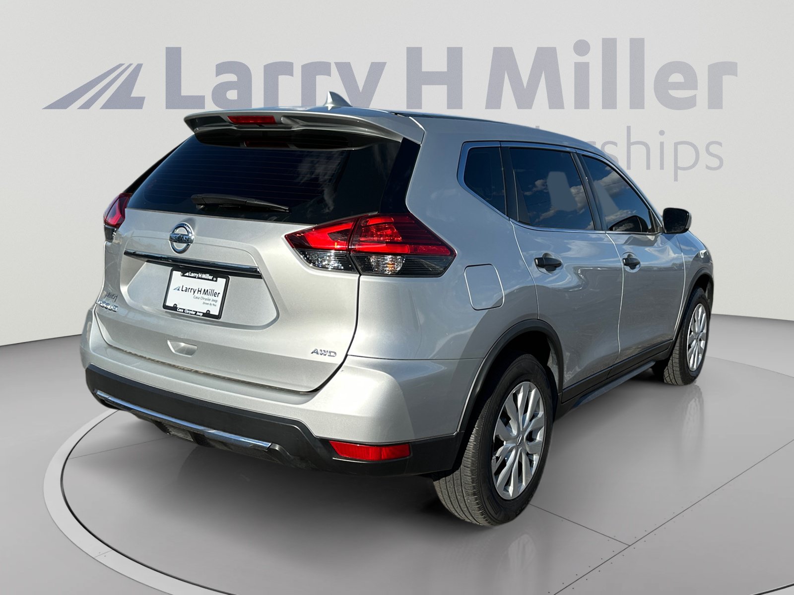 Used 2017 Nissan Rogue S AWD/4WD image 5