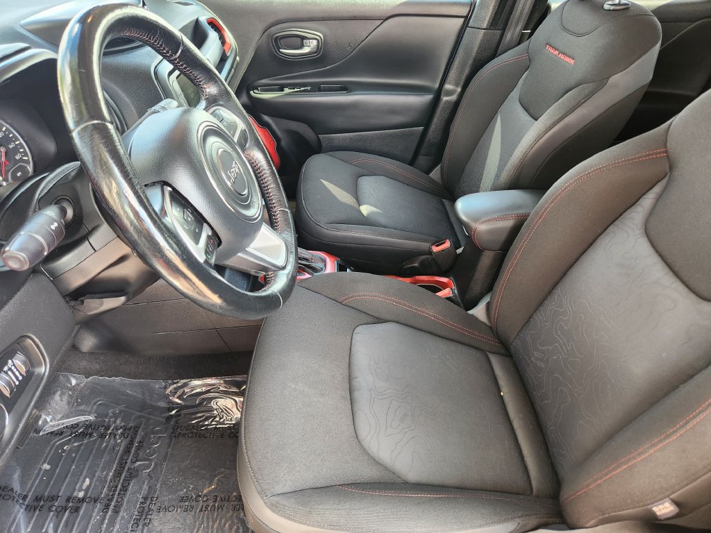 Used 2015 Jeep Renegade Trailhawk w/ Popular Equipment Group AWD/4WD image 4