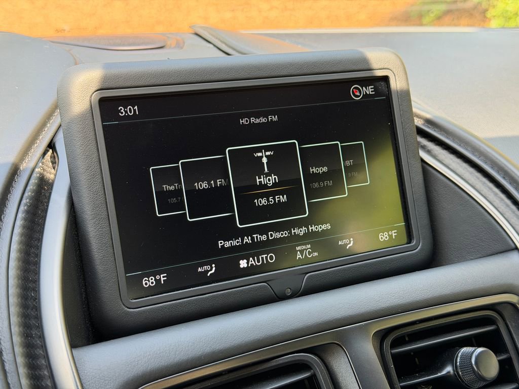 Used 2019 Aston Martin DB11 AMR image 30