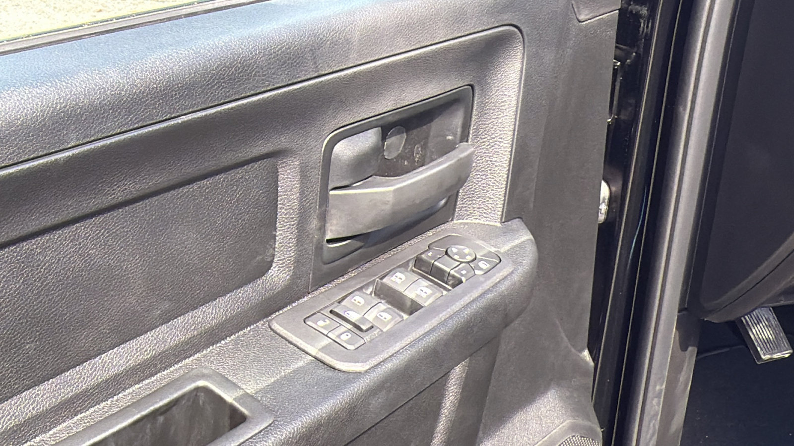 New 2026 RAM 3500 Tradesman AWD/4WD image 11