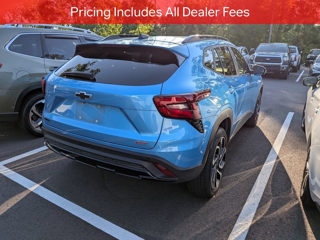 Used 2025 Chevrolet Trax RS w/ Driver Confidence Package FWD image 6
