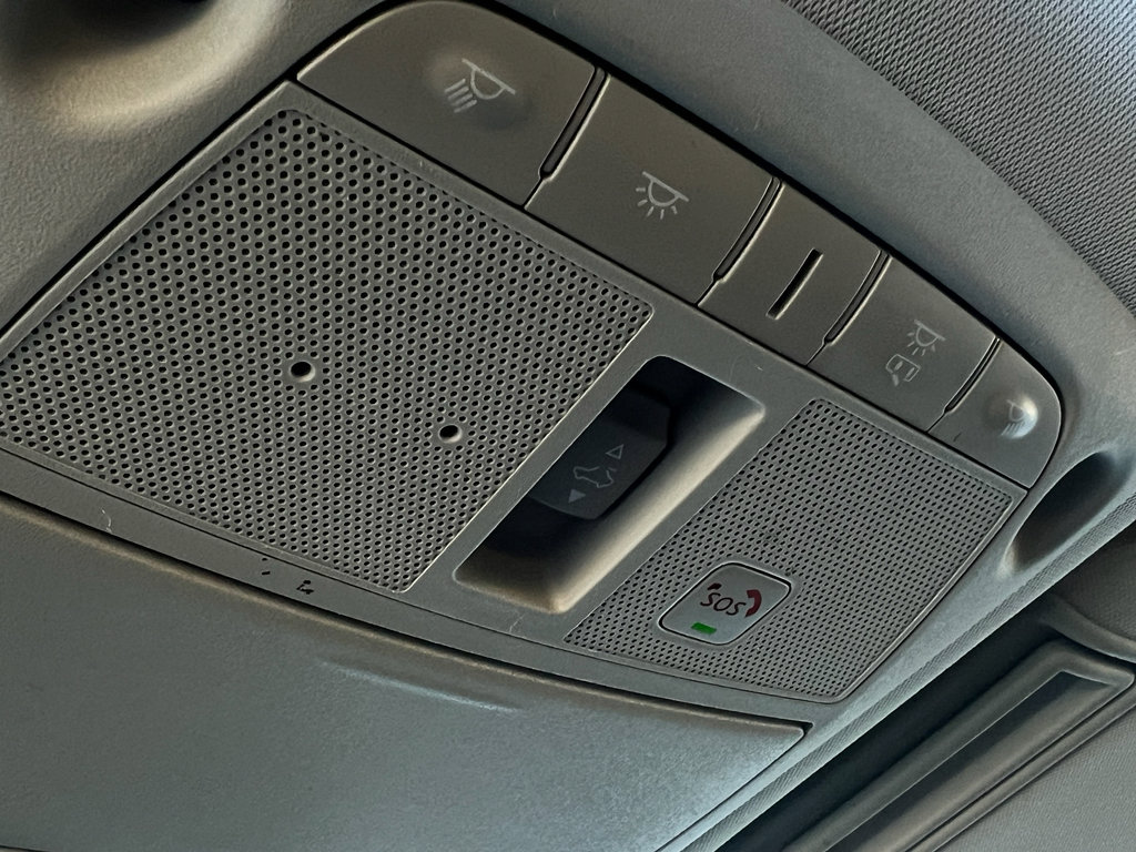 Used 2023 Nissan Armada SL image 32