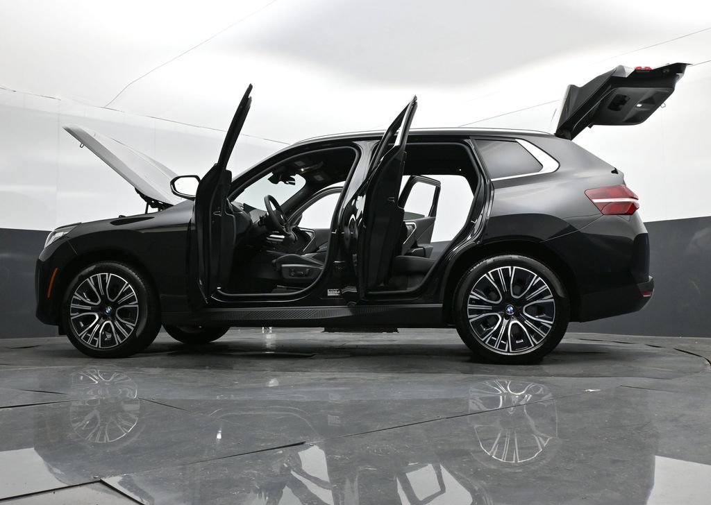 Used 2025 BMW X3 xDrive30i w/ Premium Package AWD/4WD image 34