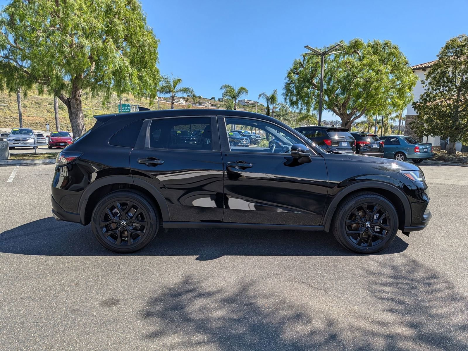 Used 2023 Honda HR-V Sport image 6