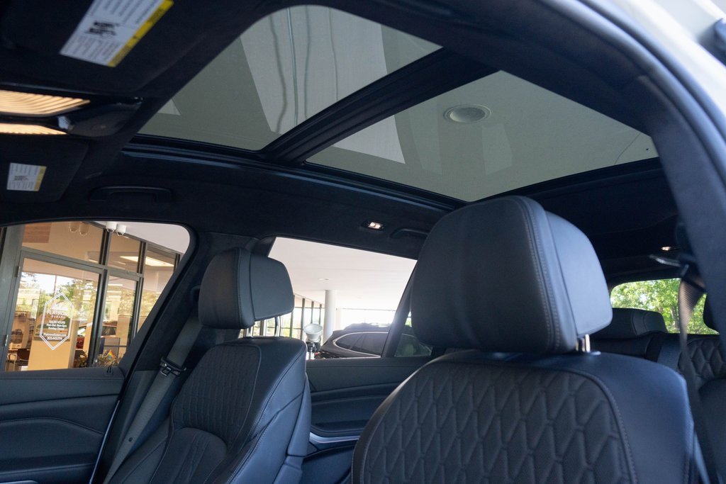 Used 2020 BMW X7 M50i w/ Dynamic Handling Package image 18