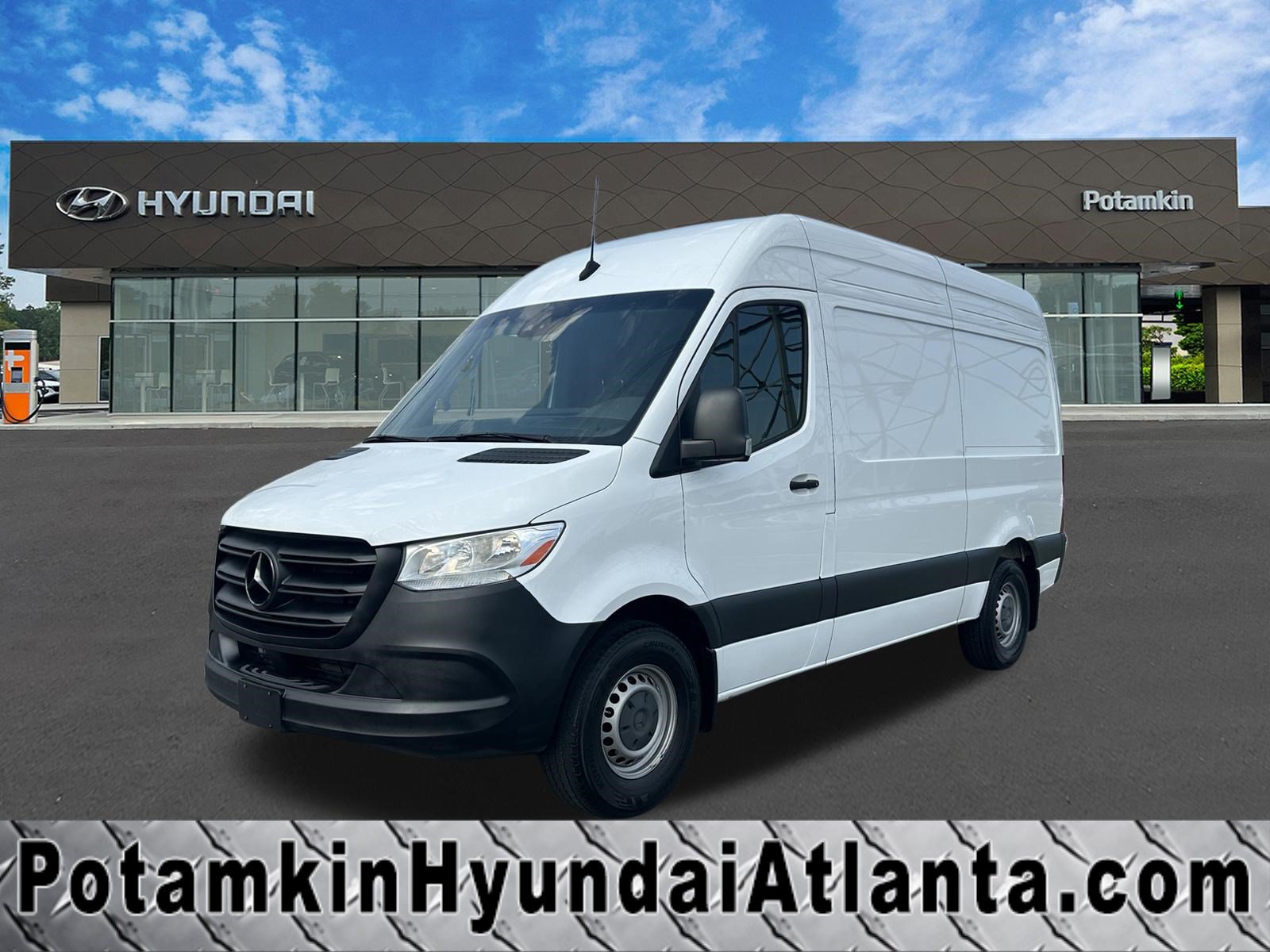 Used 2024 Mercedes-Benz Sprinter 2500 image 1