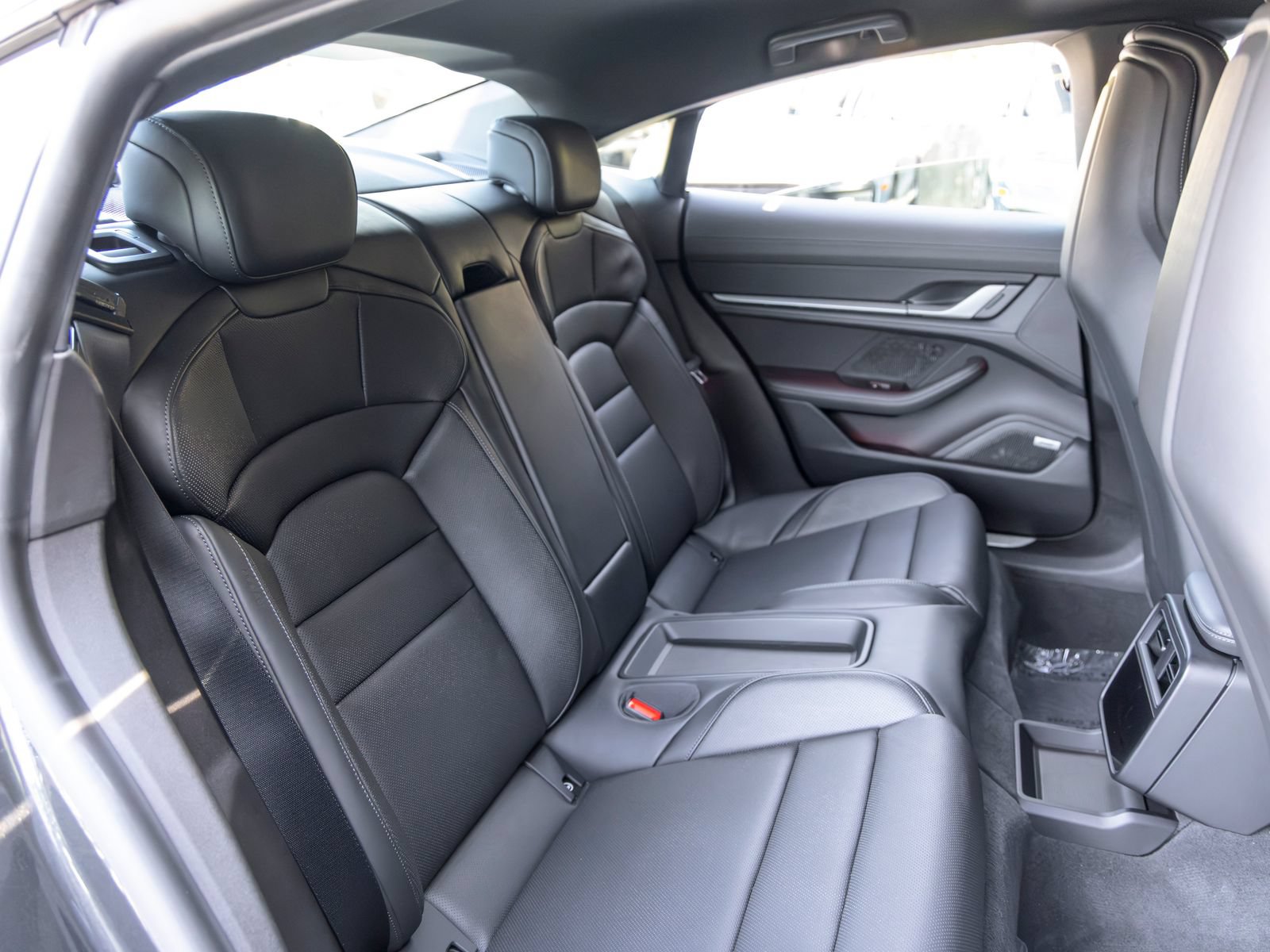 Certified 2025 Porsche Taycan 4S AWD/4WD image 58