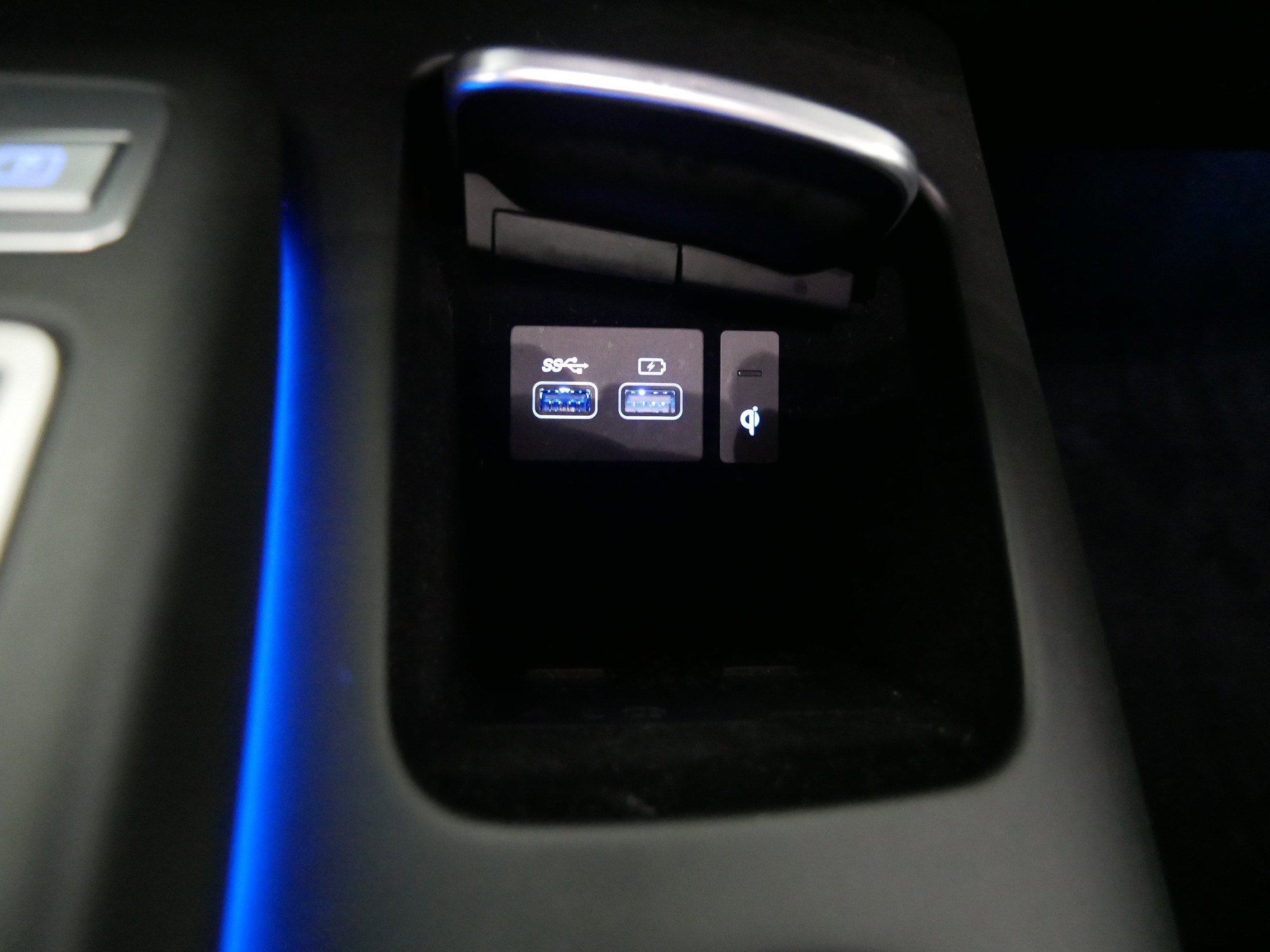 Certified 2025 Genesis GV70 3.5T Sport w/ Sport Advanced Package image 32