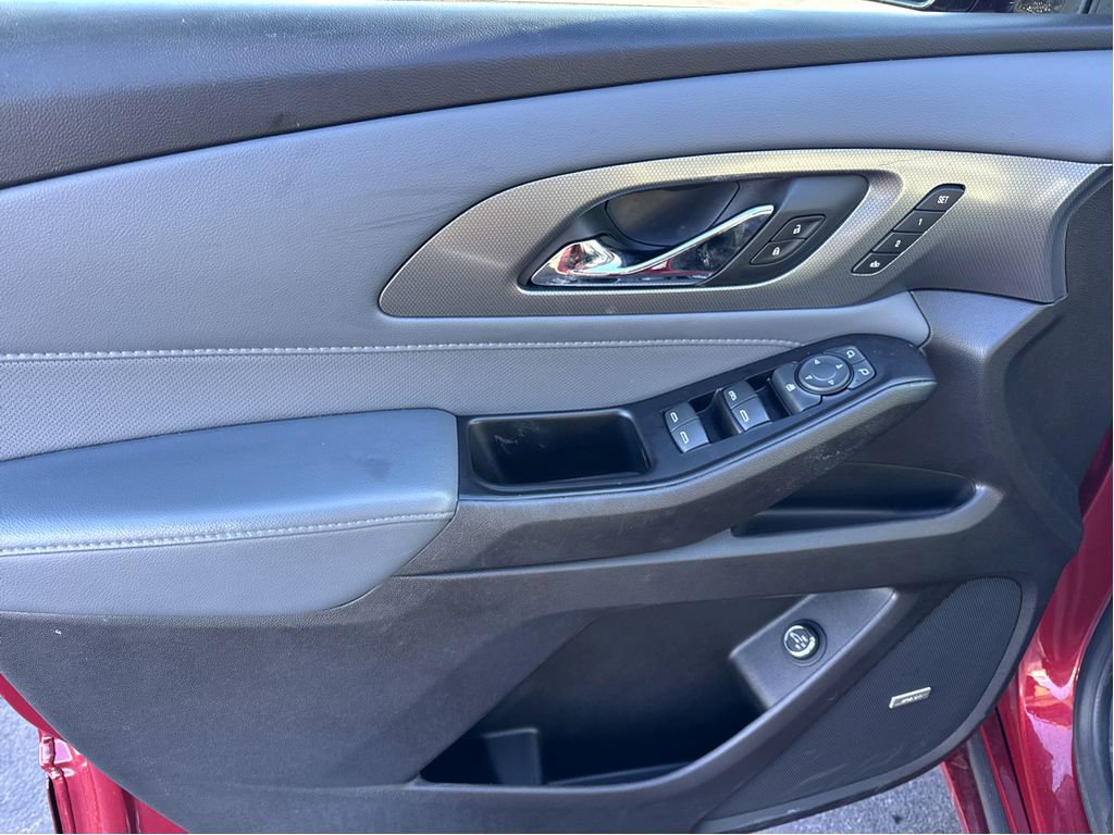 Used 2020 Chevrolet Traverse Premier image 12
