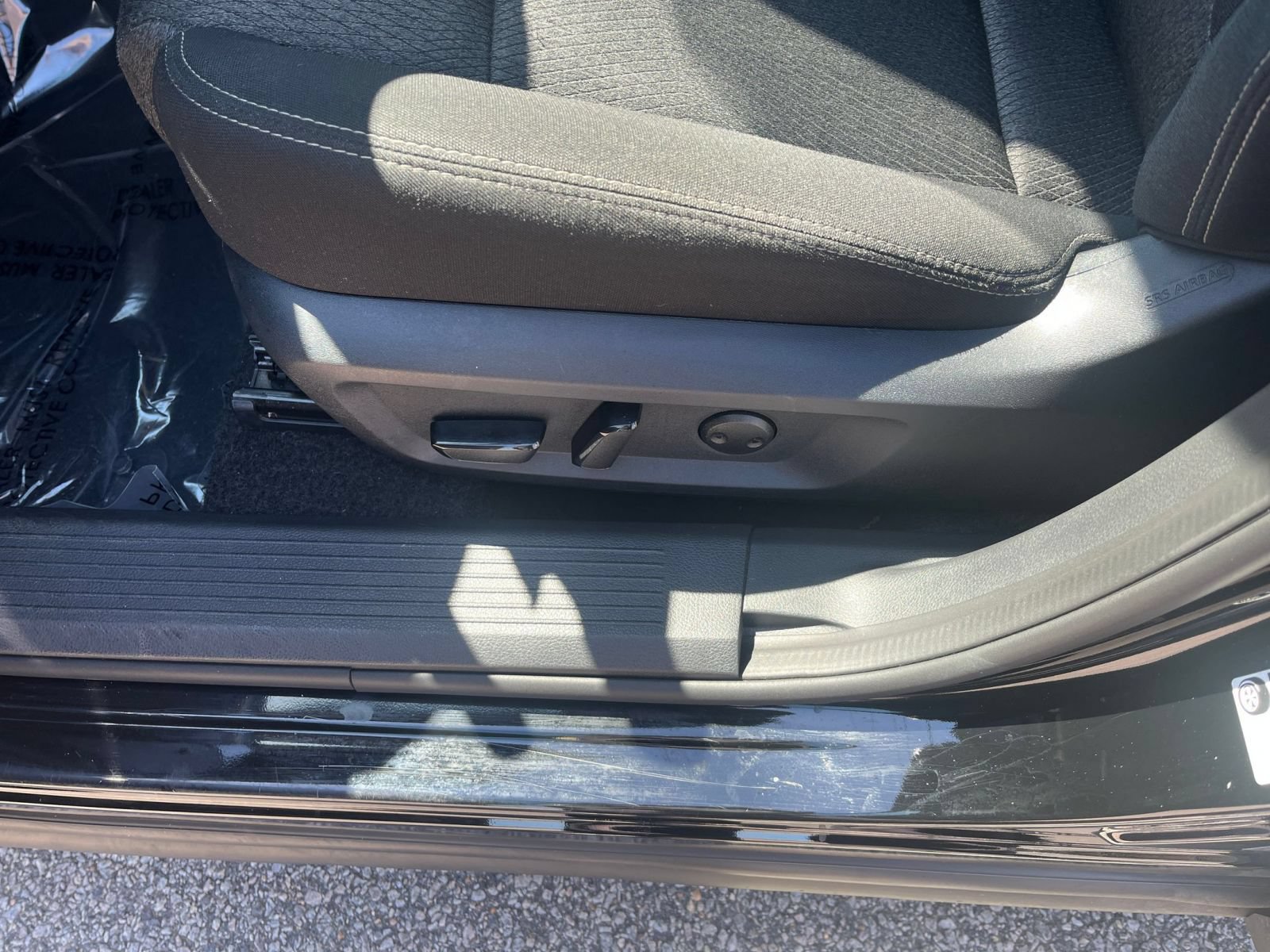Used 2025 Nissan Rogue SV FWD image 22