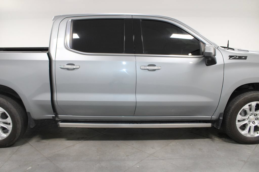 Used 2023 Chevrolet Silverado 1500 LTZ AWD/4WD image 11