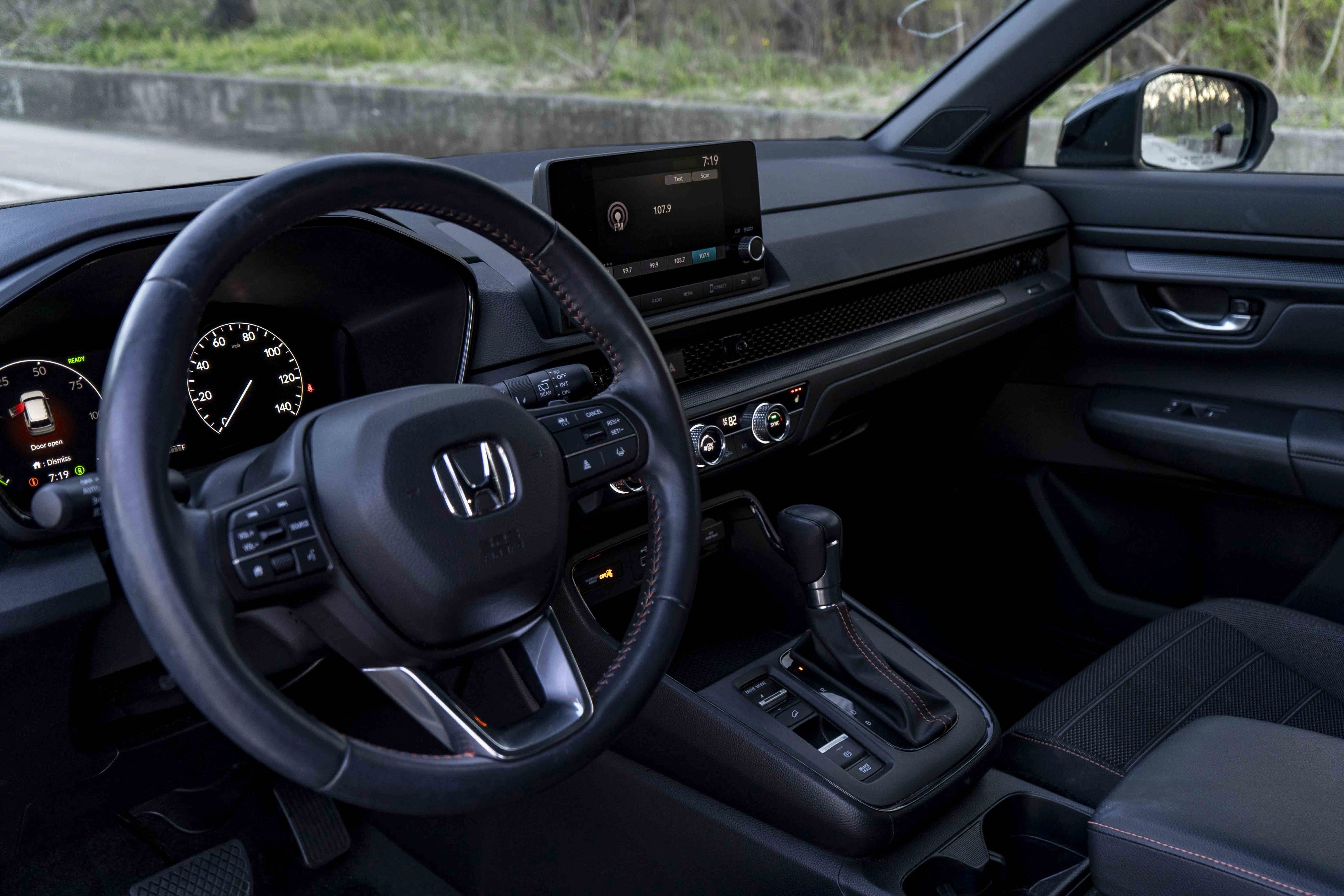 Used 2023 Honda CR-V Sport image 16