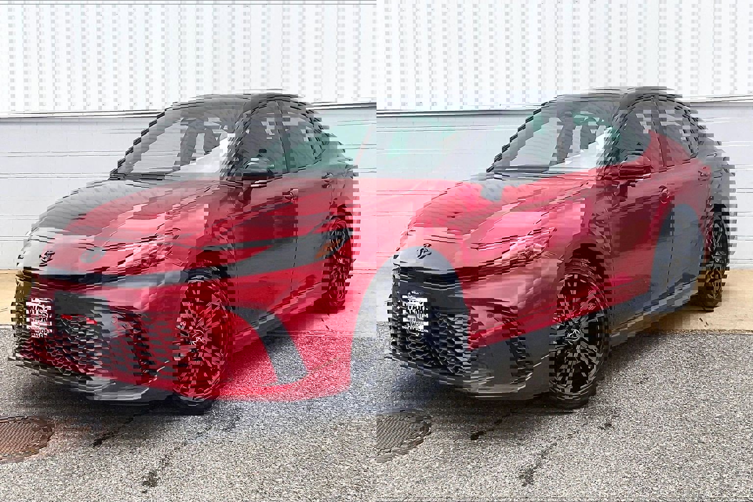 Used 2025 Toyota Camry XSE w/ Premium Plus Package image 2