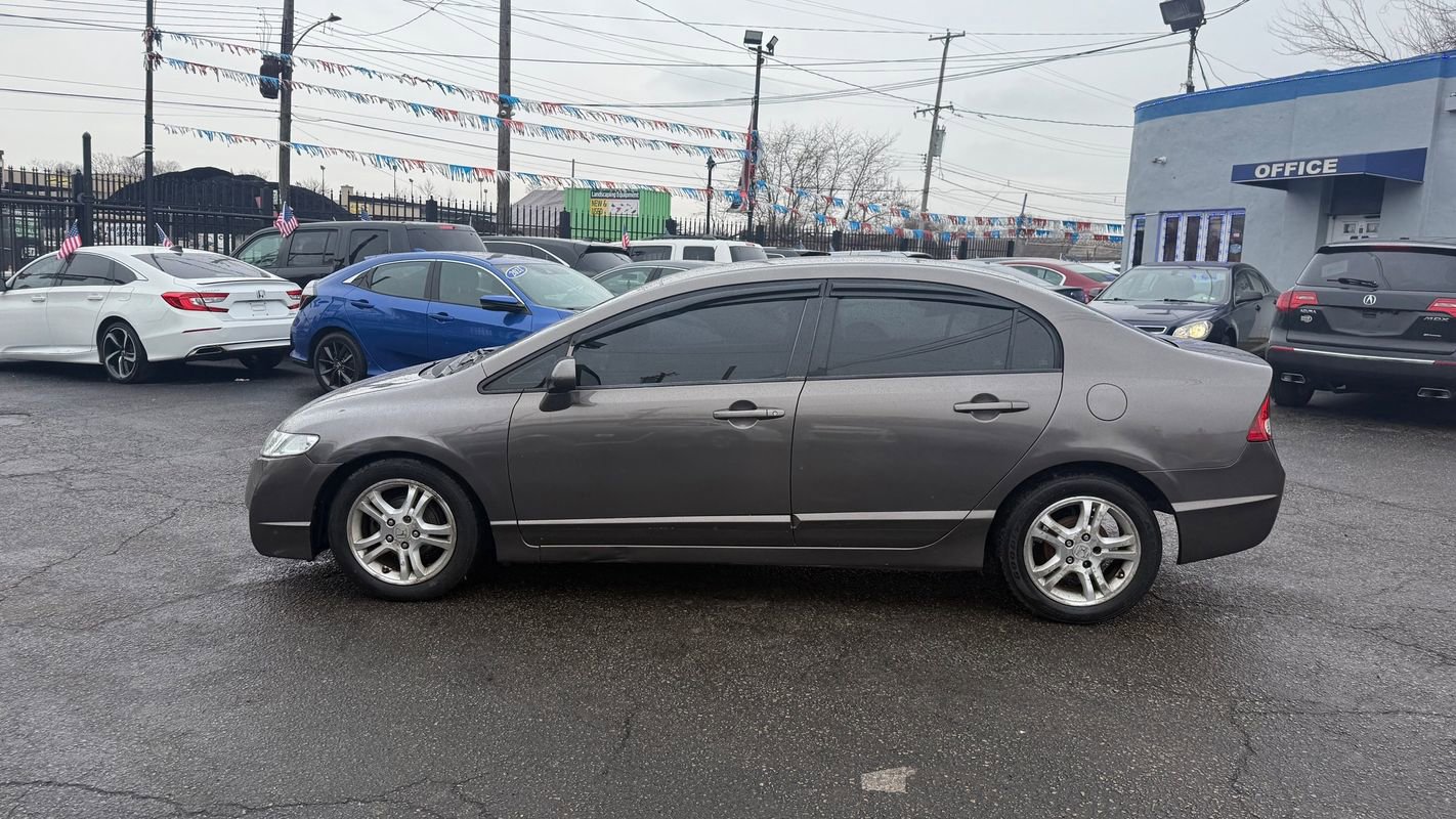 Used 2011 Honda Civic LX image 2