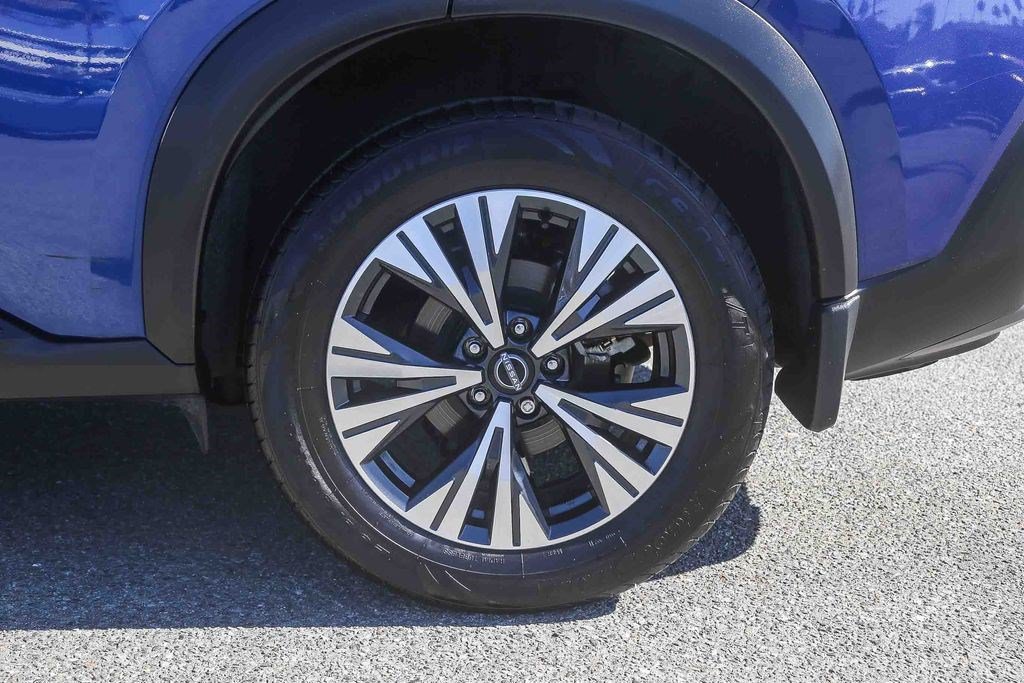 Used 2023 Nissan Rogue SV FWD image 10