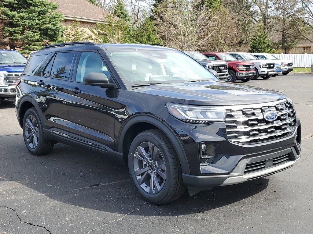 New 2026 Ford Explorer Active image 3