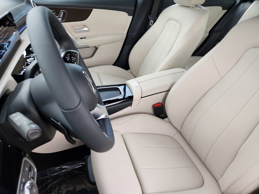 Used 2025 Mercedes-Benz CLA 250 4MATIC image 10