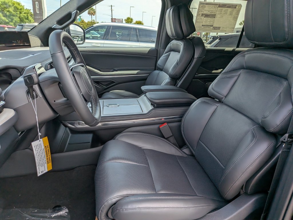 New 2026 Lincoln Navigator L Reserve w/ Jet Appearance Package AWD/4WD image 23