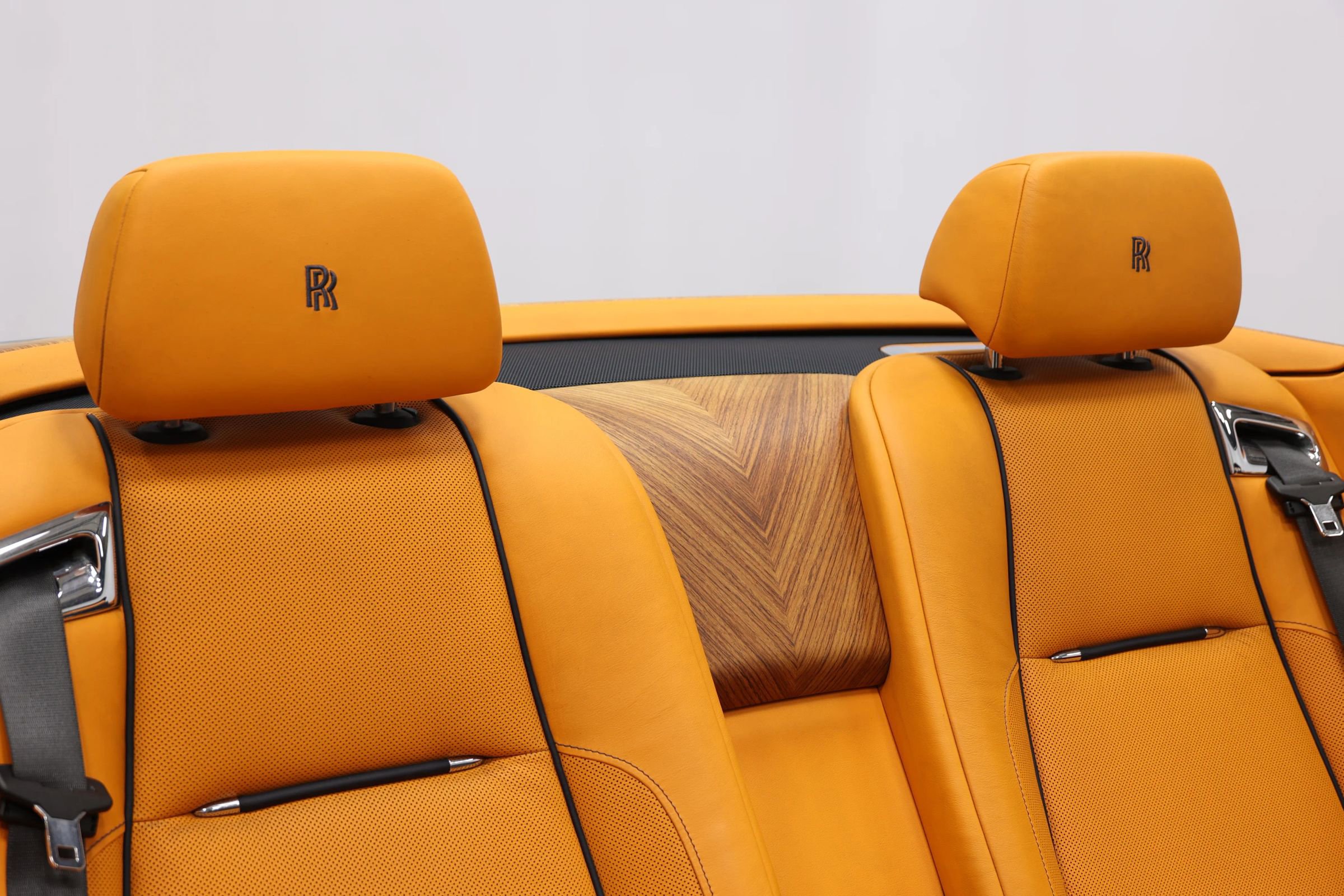 Used 2016 Rolls-Royce Dawn image 67